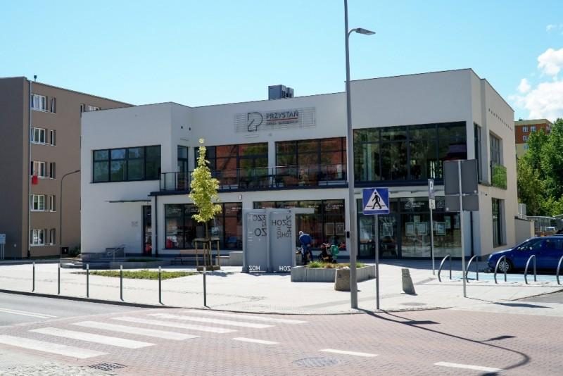 Nadbudowa i przebudowa wraz ze zmianą sposobu użytkowania Centrum Sąsiedzkiego przy ul. Opata Hackiego w Gdyni