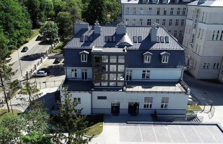Przebudowa trzech budynków poszpitalnych w Słupsku