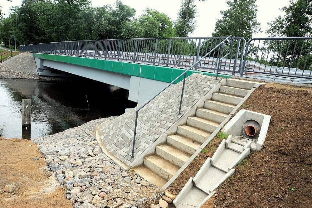 Przebudowa drogi powiatowej w m. Damno wraz z przebudową mostu